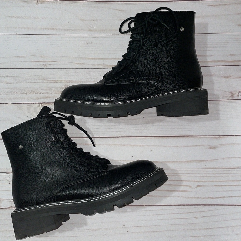GUESS combat boots